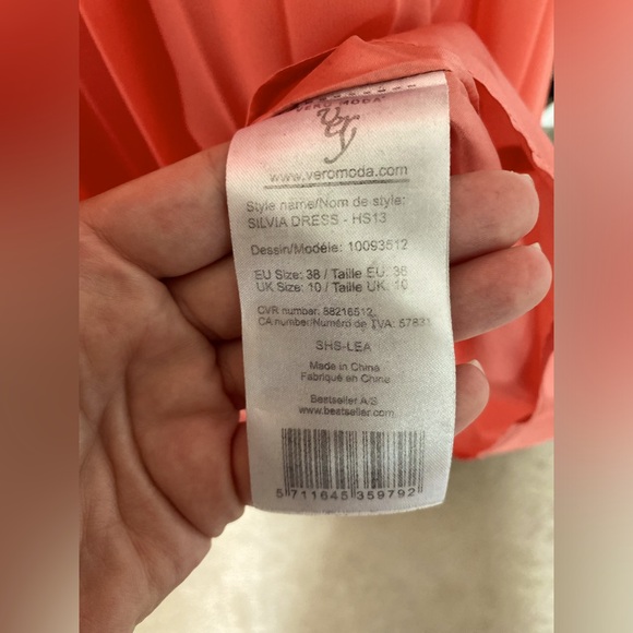 Vero Moda Sylvia Maxi Dress - Picture 7 of 7